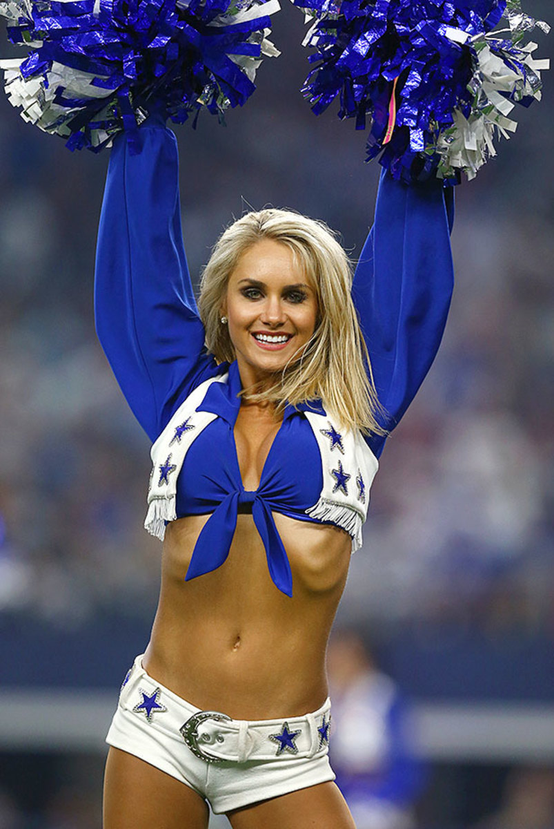 Dallas-Cowboys-cheerleaders-GettyImages-488161338_master.jpg