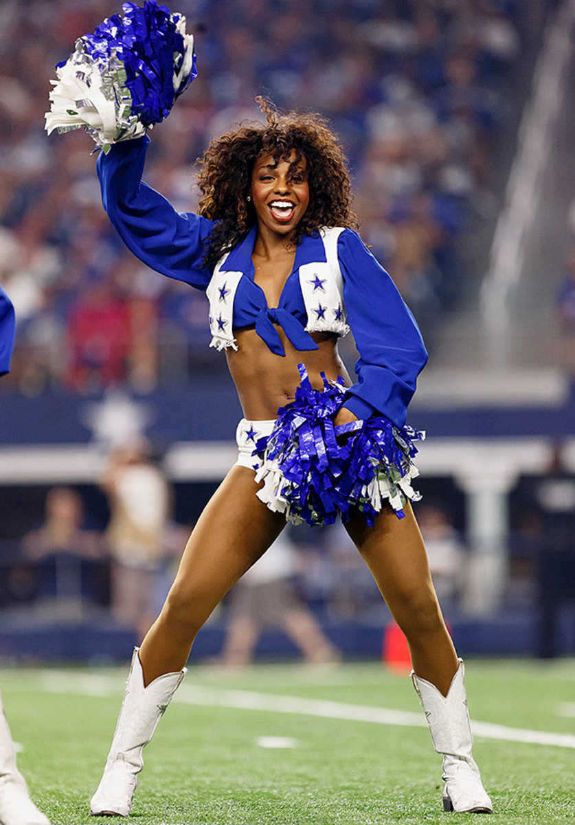 Dallas-Cowboys-cheerleaders-CEY1509131662_Giants_at_Cowboys.jpg