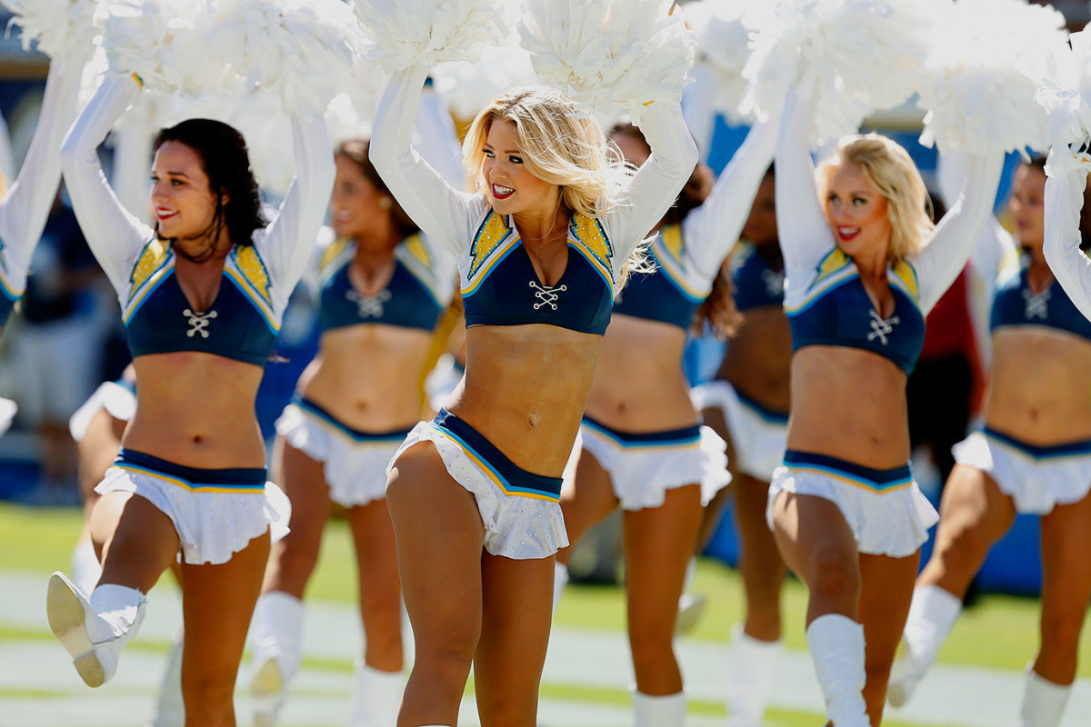 San-Diego-Charger-Girls-cheerleaders-AP_151151274546.jpg