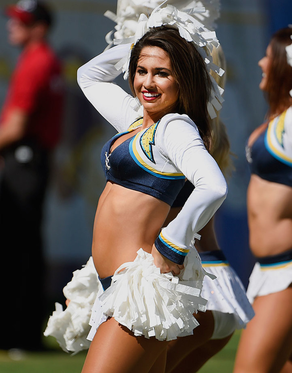 San-Diego-Charger-Girls-cheerleaders-AP_78593030544.jpg