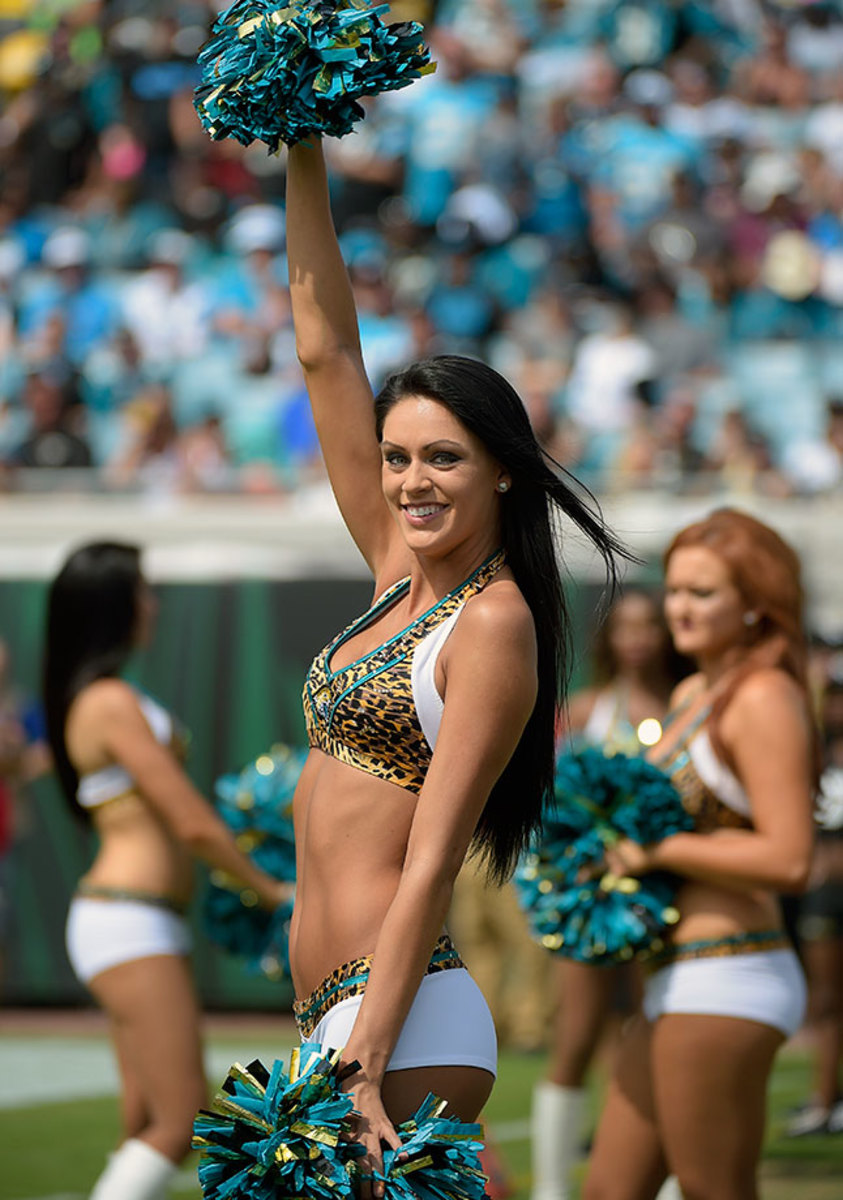 Jacksonville-Jaguars-ROAR-cheerleaders-AP_689765088232.jpg