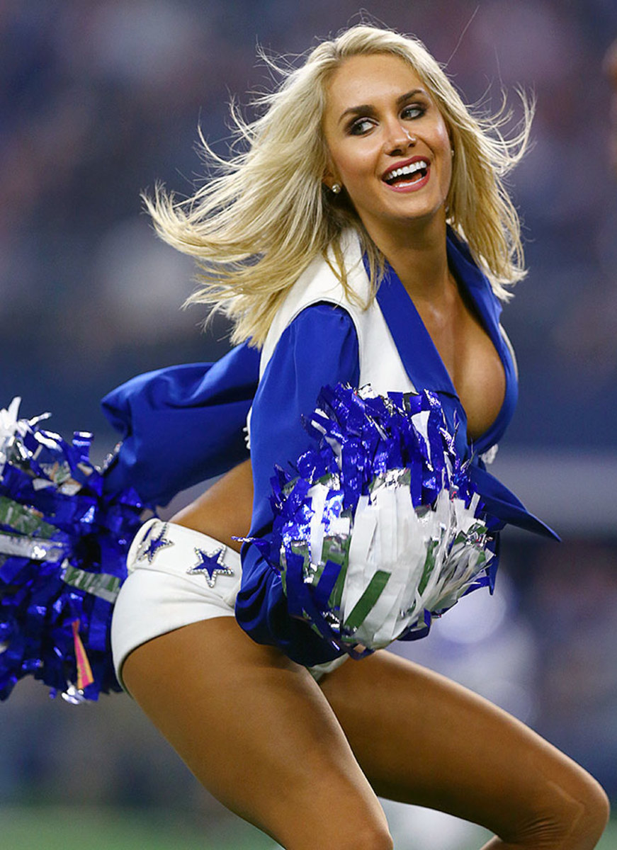 Dallas-Cowboys-cheerleaders-GettyImages-488161334_master.jpg