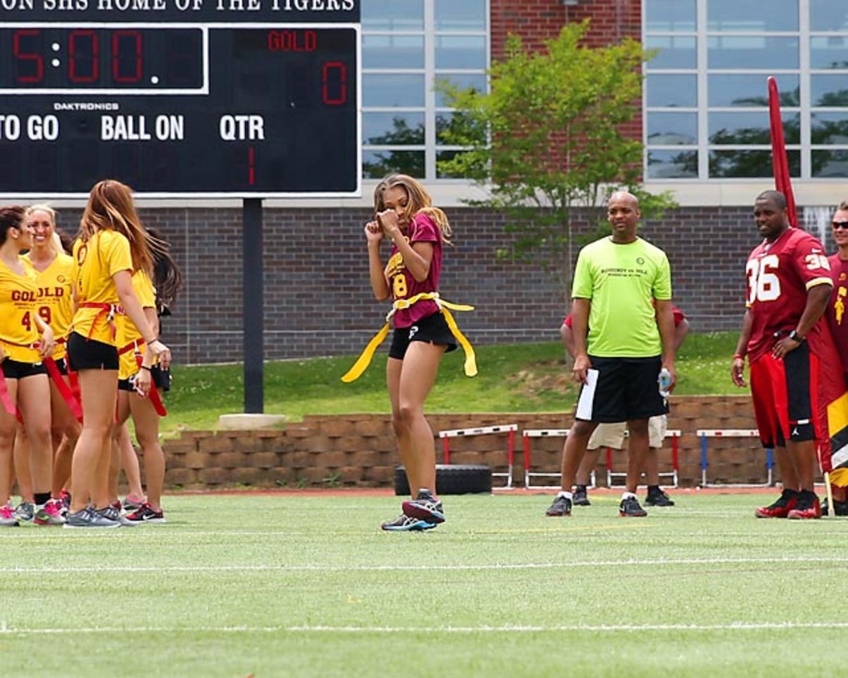 Washington Redskins Cheerleaders Burgundy and Gold Game - Sports Illustrated