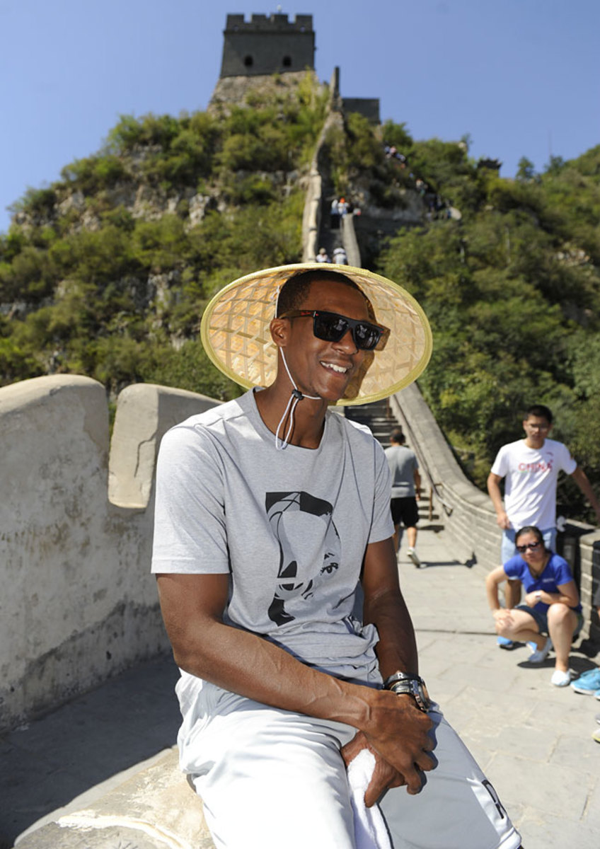 2014-Rajon-Rondo-Great-Wall-of-China.jpg