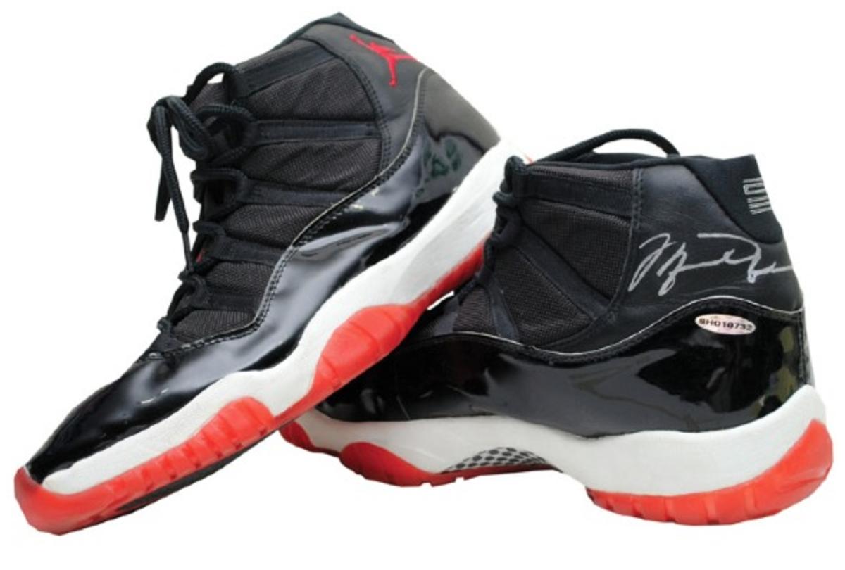 Eric Snow auctions autographed sneakers 