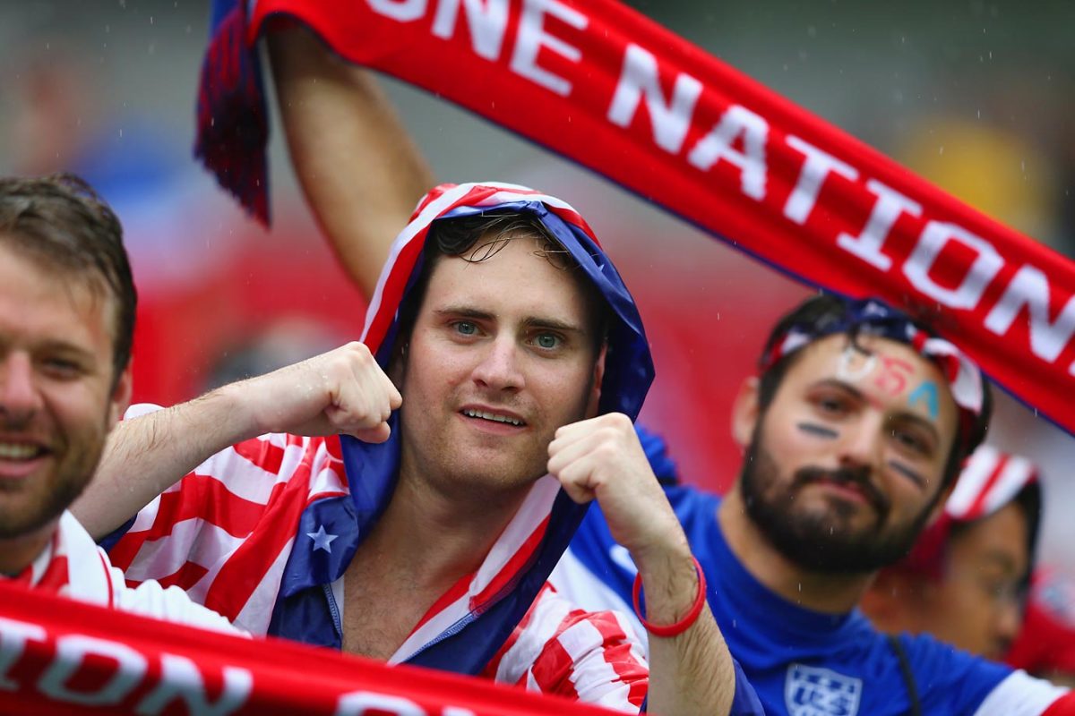 usa-fans-451259610.jpg