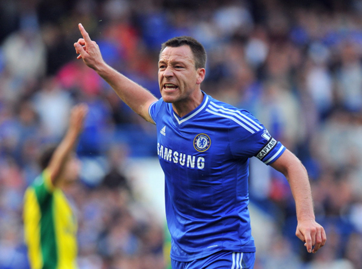 Chelsea captain John Terry has signed a one-year extension with the club.