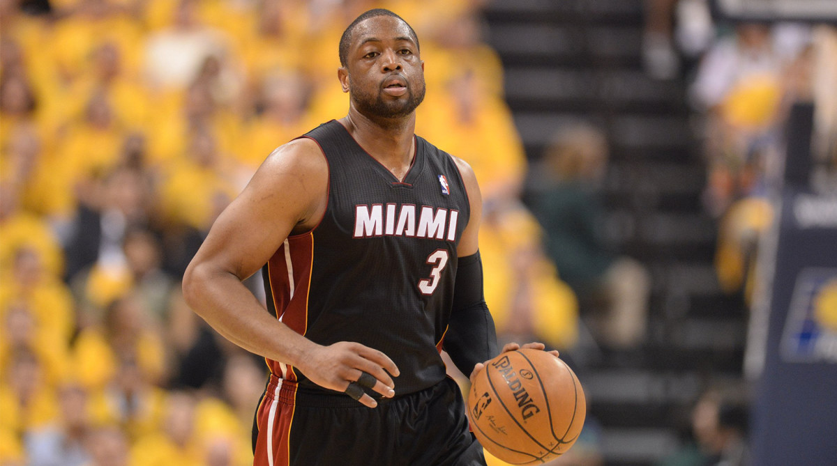 SI Now: Dwyane Wade videobomb's himself - Sports Illustrated