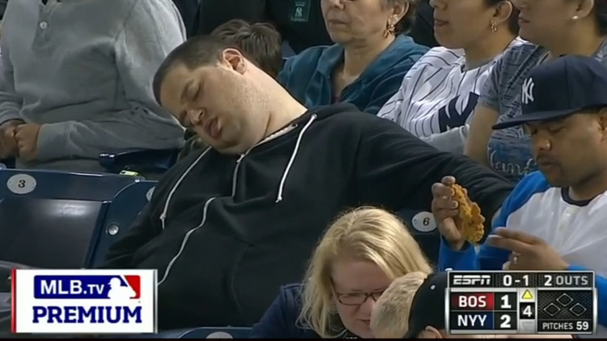 Fan Sues Espn Mlb After Falling Asleep At Red Sox Yankees Game 