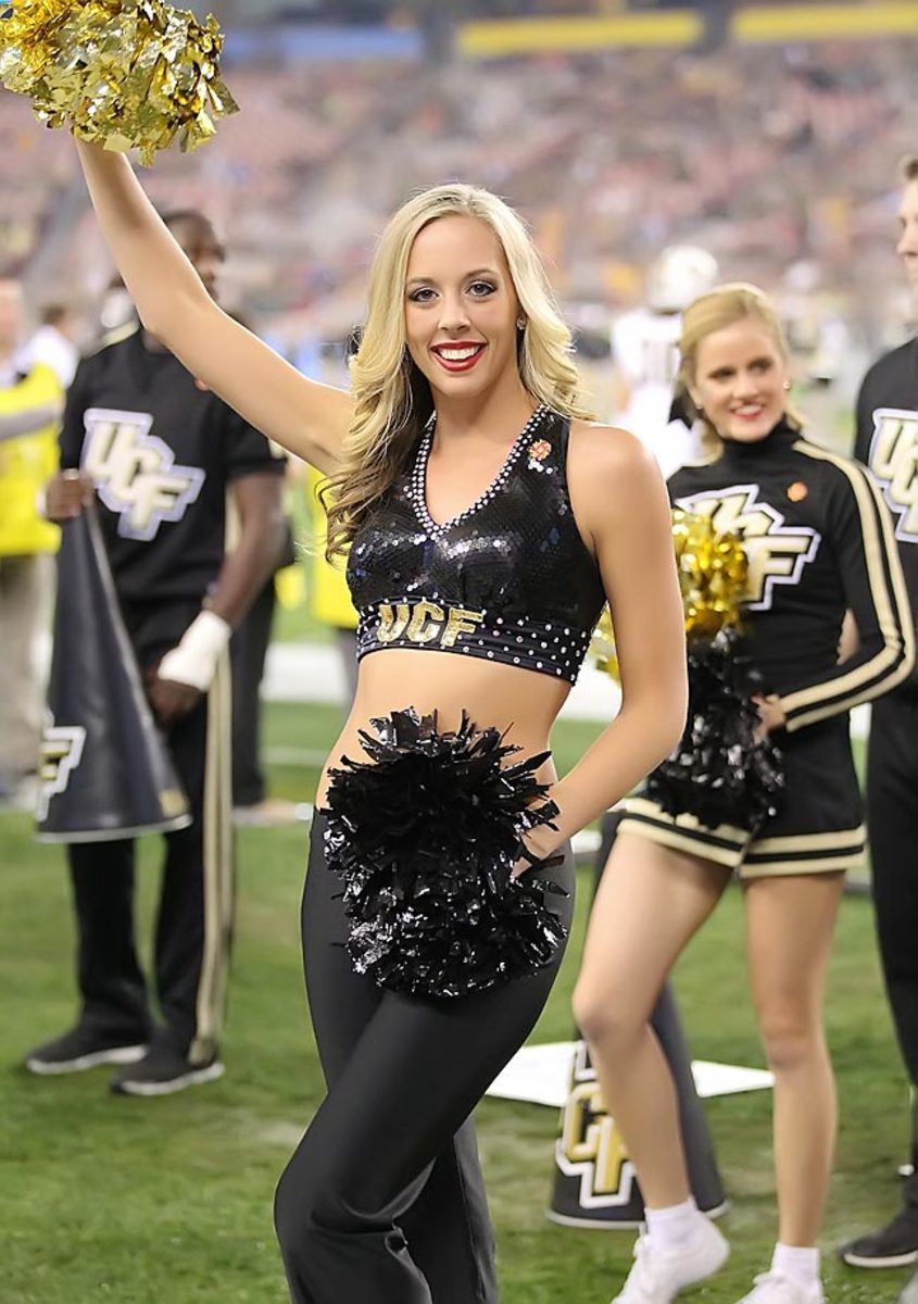 02-Brittany_Game-UCF-A08X0064.jpg