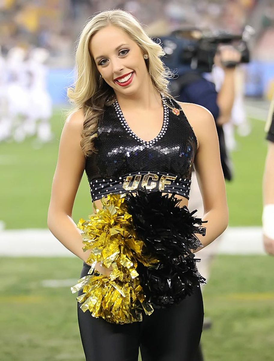 02-Brittany_Game-UCF-A08X0028.jpg