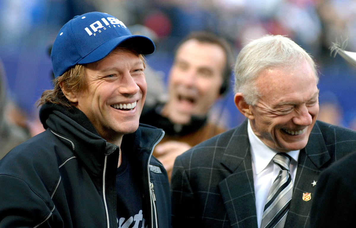 2008-1102-jon-bon-jovi-jerry-jones.jpg