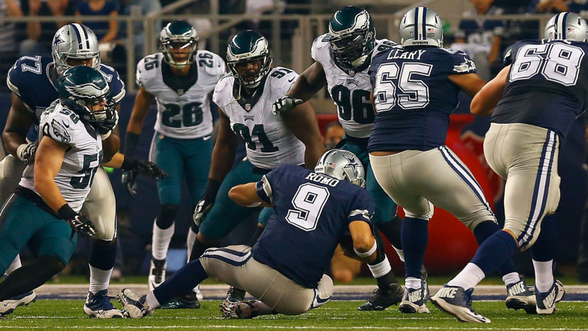 Philadelphia Eagles defense batters Tony Romo in blowout victory over  Dallas Cowboys - Sports Illustrated