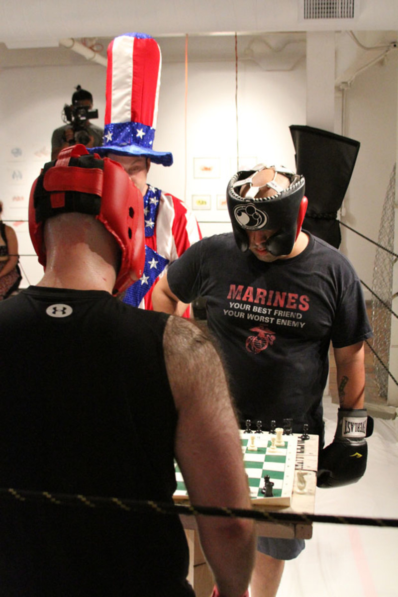 TIL of chess boxing. Alternating between 3 minutes of chess and 3