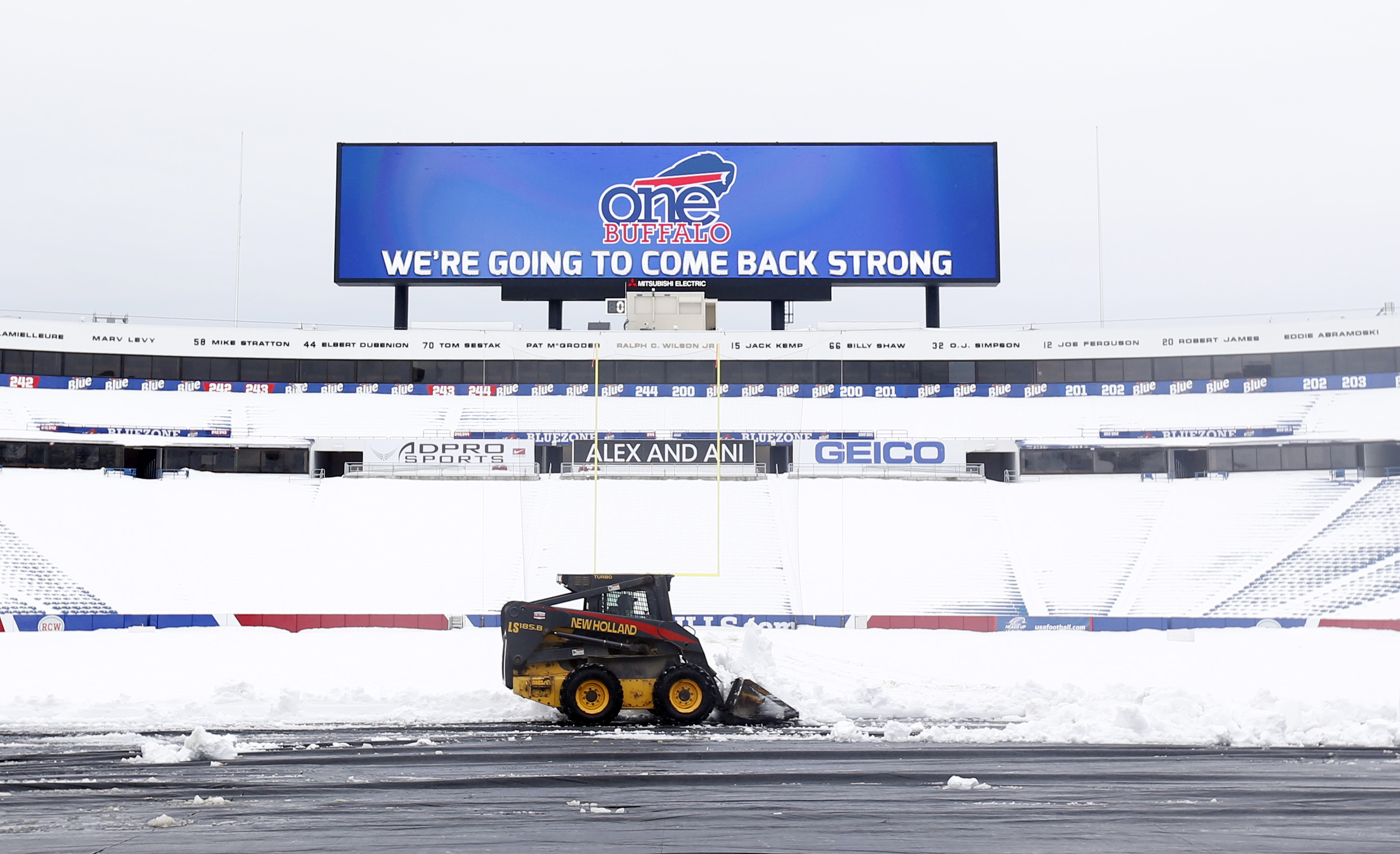 Bills offer free tickets to fans who shovel stadium snow