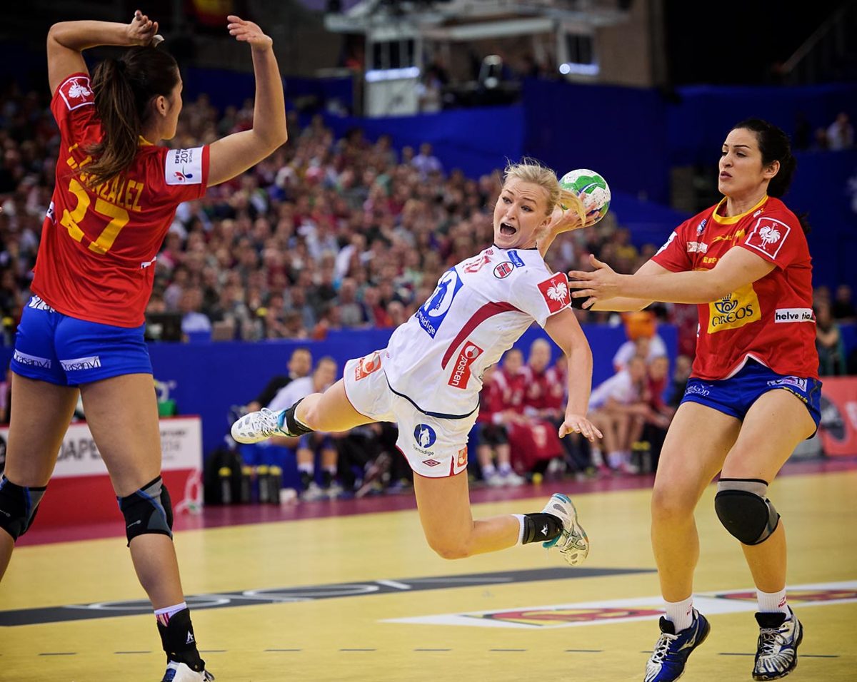 20141221_womens_European_handball_championship_6854_0.jpg