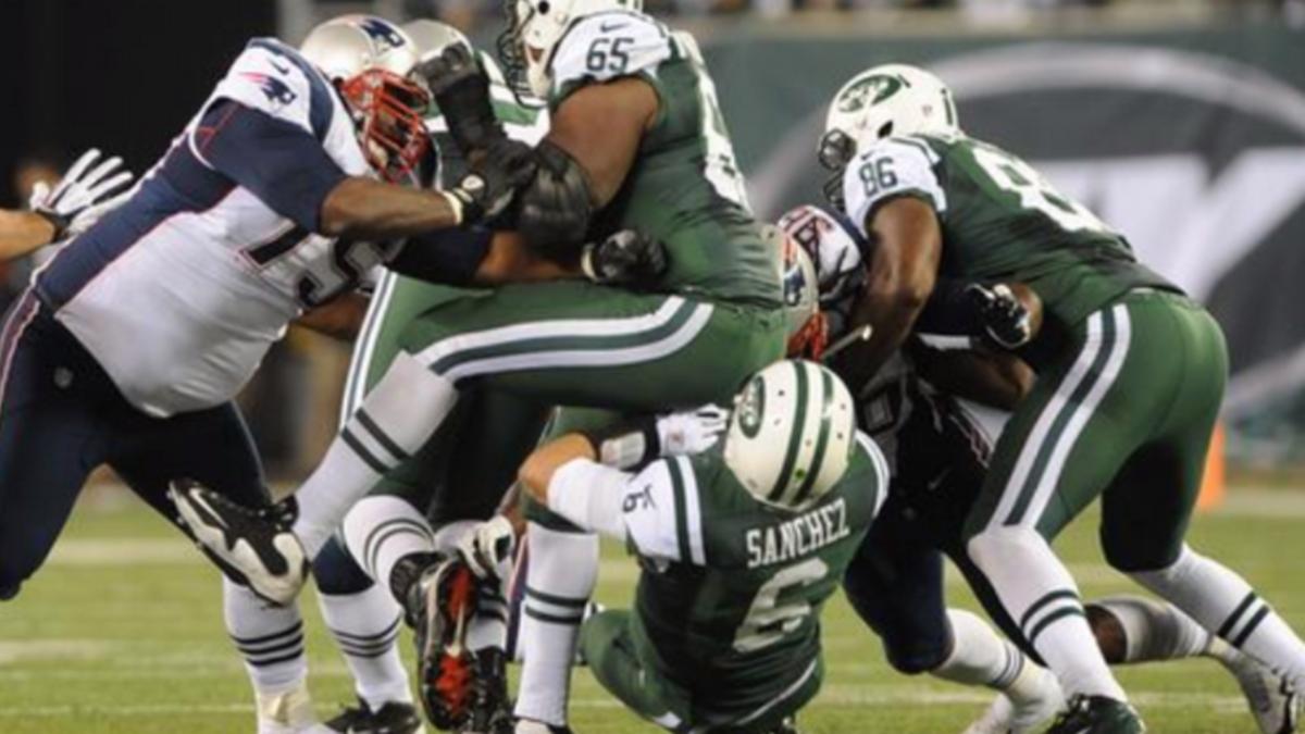 NFL Fans Roasted the Jets Over Comical Paint Job Mistake in Their End Zone  - Sports Illustrated