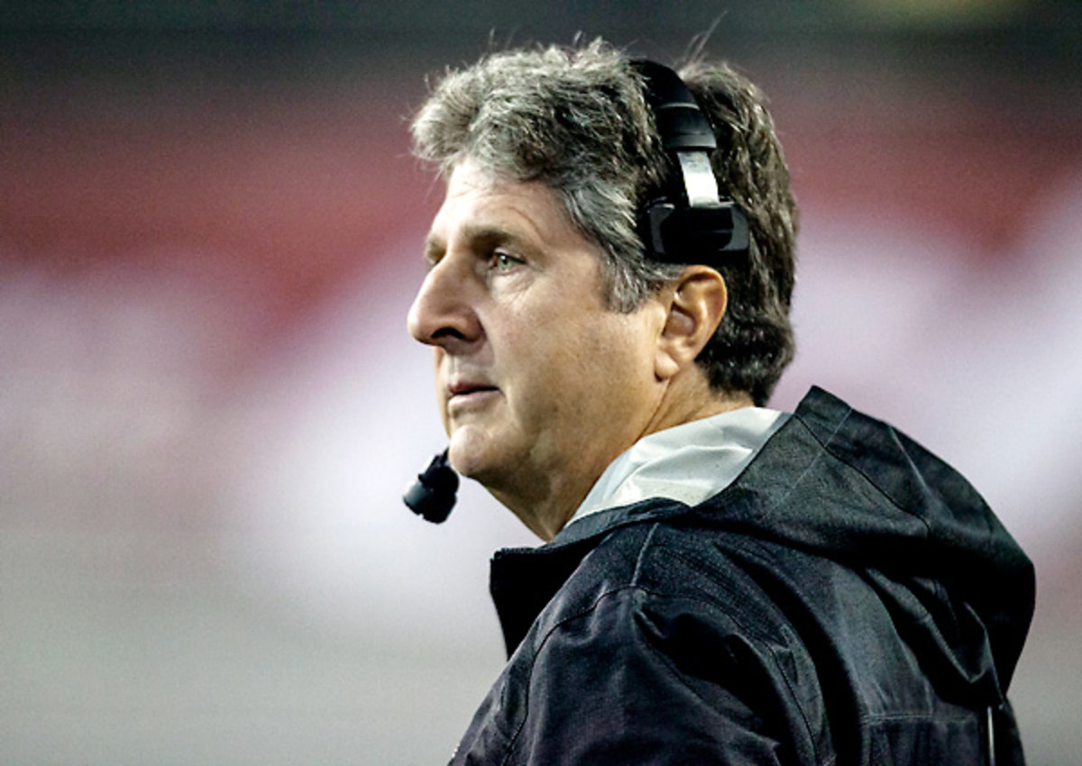 An 8-14 record, including a 5-5 mark this year, got Mike Leach an extension at Washington State.