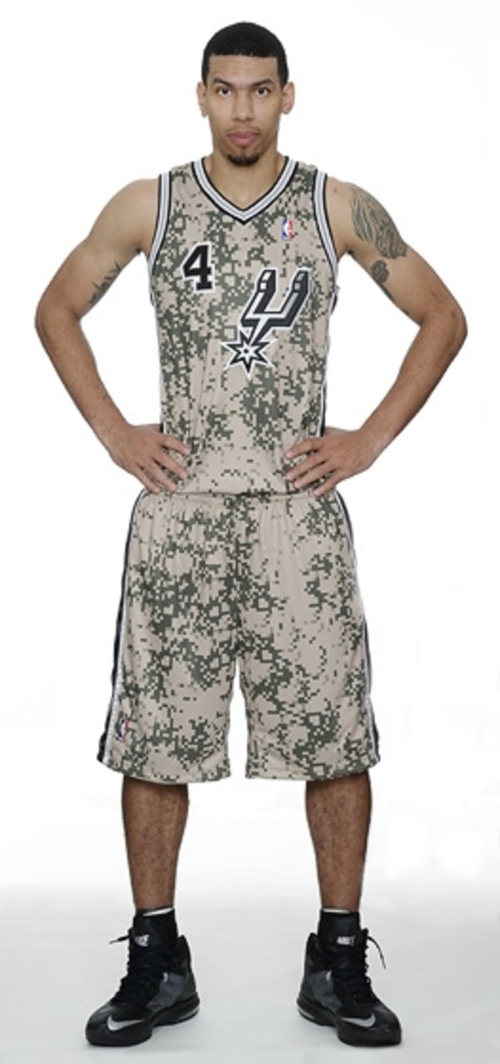 Spurs' new 'City Edition' jerseys pay tribute to military