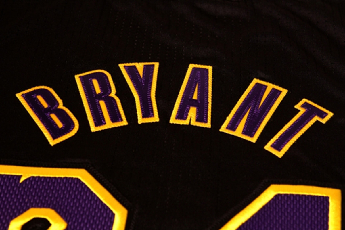 Lakers unveil new black 'Hollywood Nights' alternate jerseys