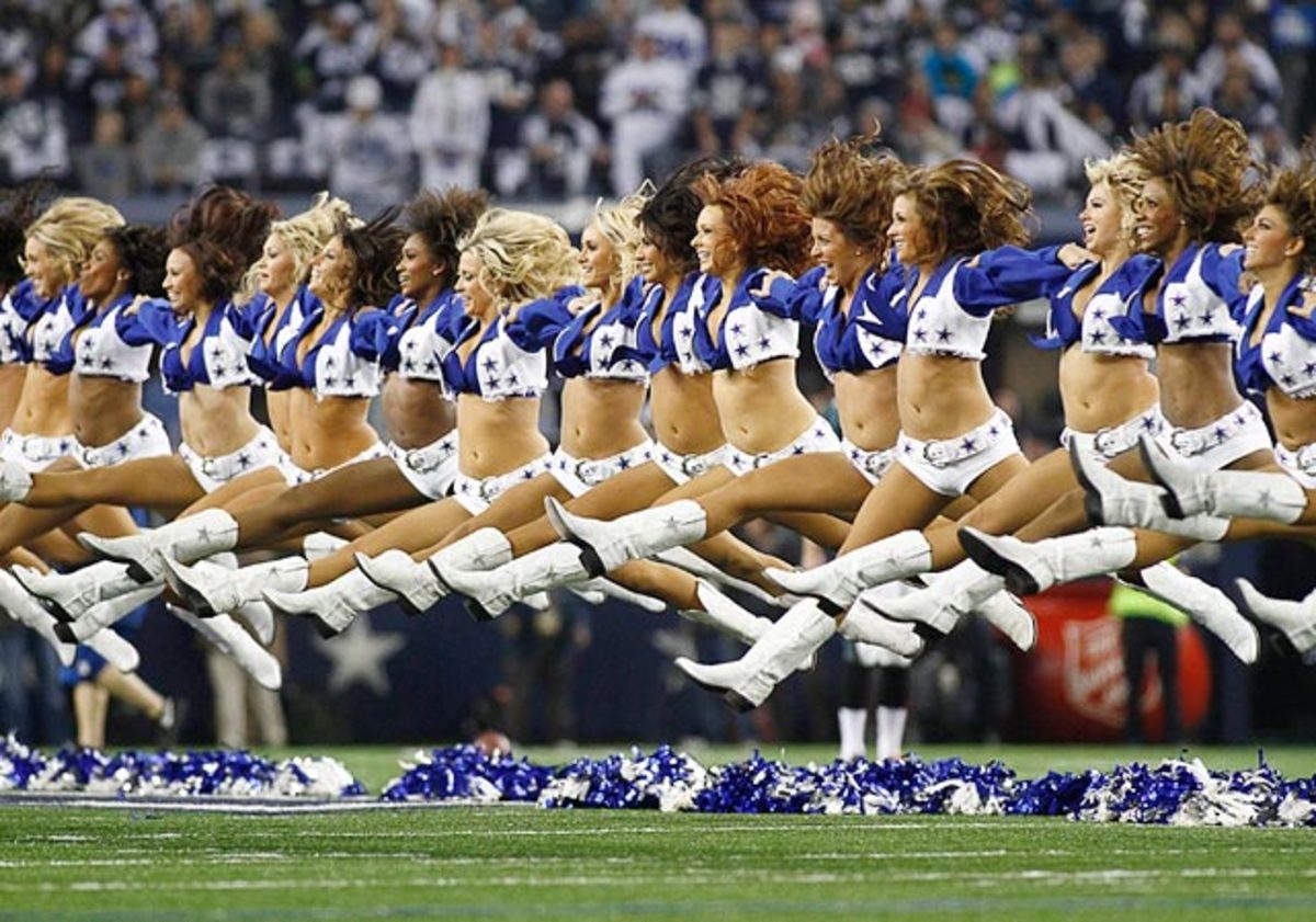 131230171649-dallas-cowboys-cheerleaders-bar1312291531-eagles-at-cowboys-single-image-cut.jpg