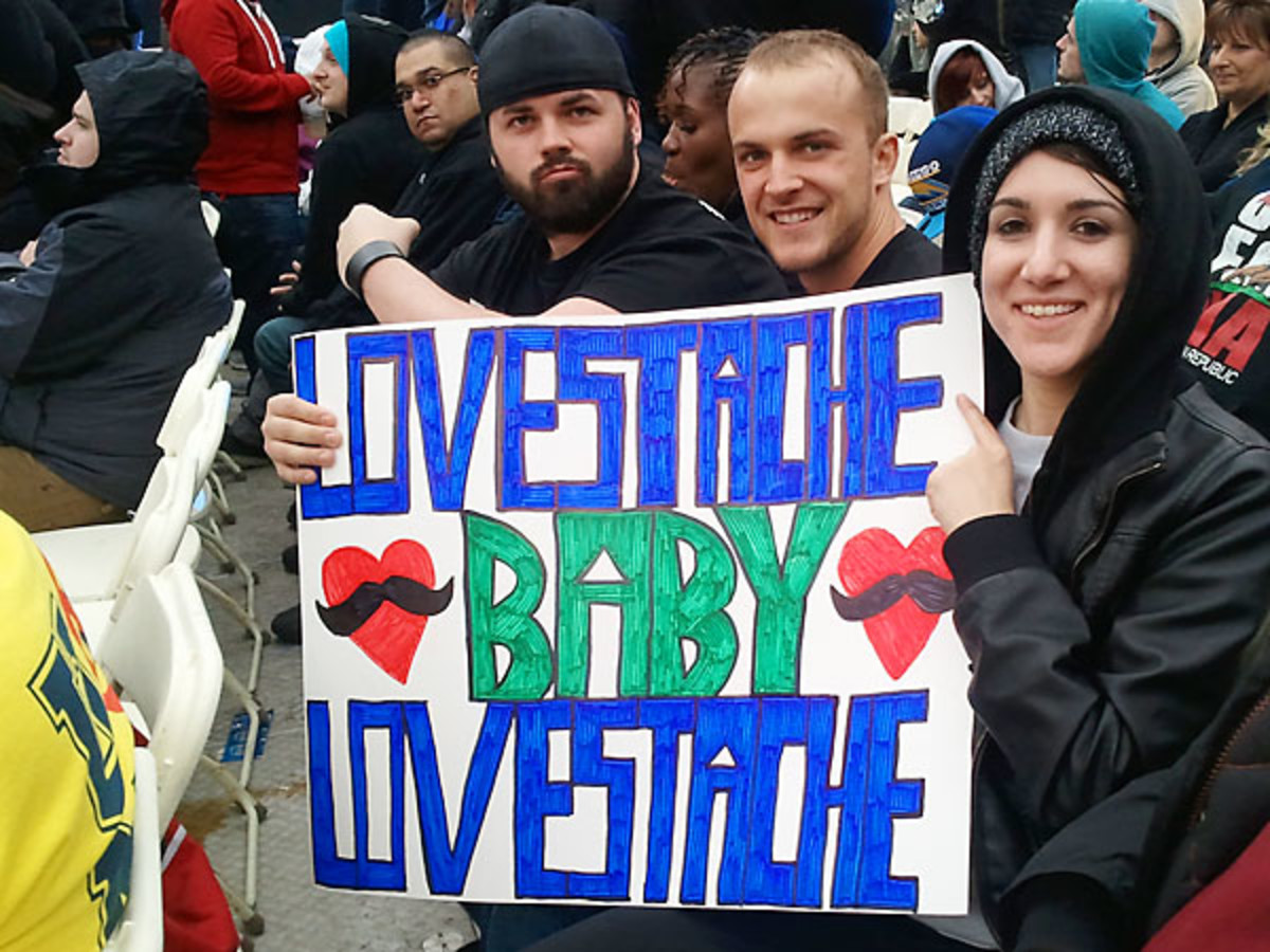 40 Fan Signs That Were Blocking Views At WrestleMania 29 - Sports ...