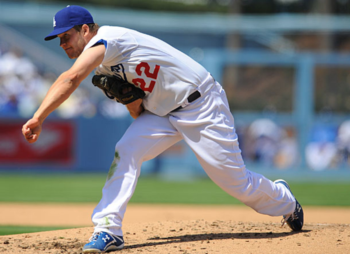 With Dodgers, Clayton Kershaw Becomes First $200 Million Pitcher - The New  York Times