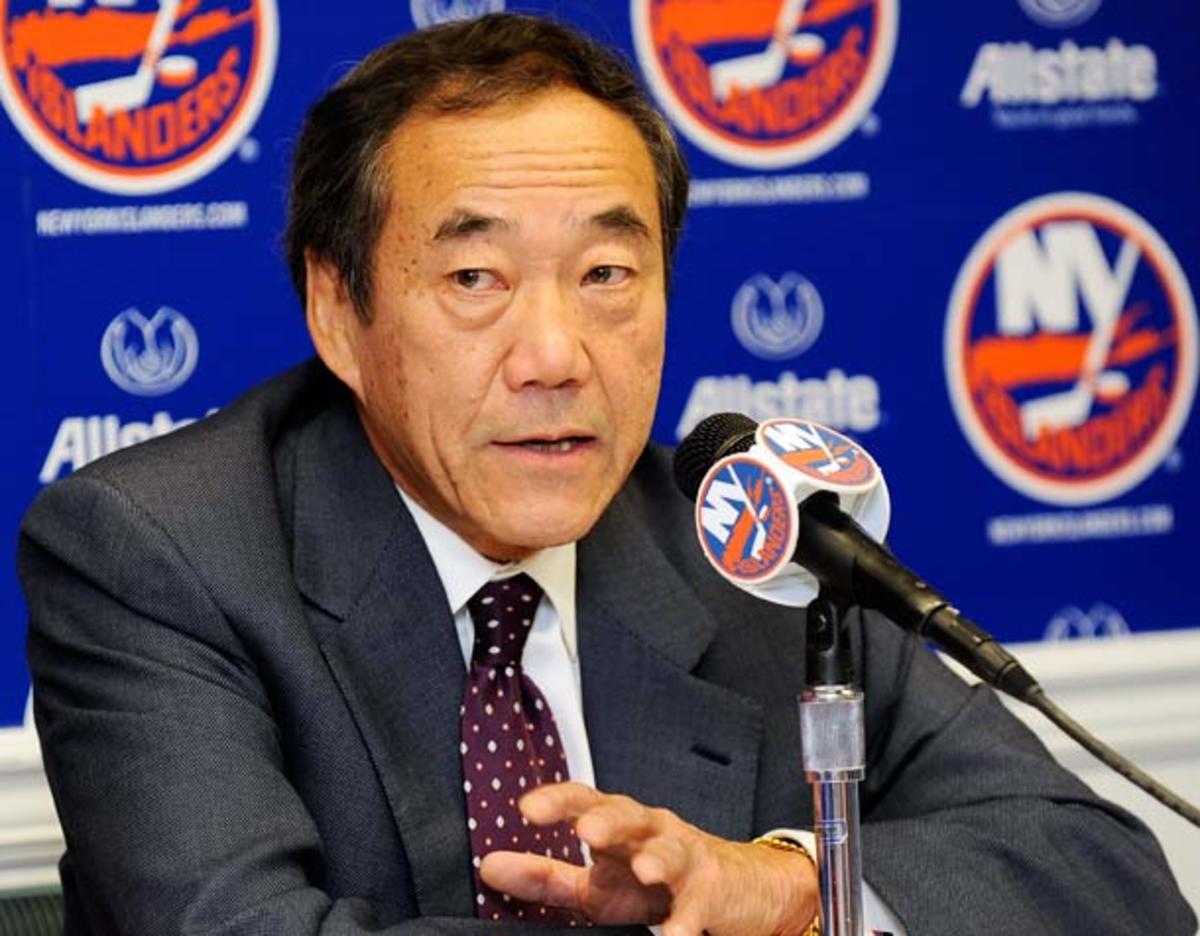 With a loan payment due next year, Islanders owner Charles Wang is looking to sell the team.