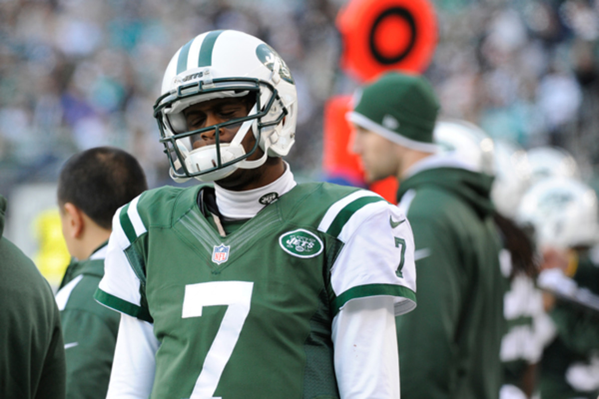 Geno Smith feels the weight of his benching in Sunday's loss to the Dolphins. 