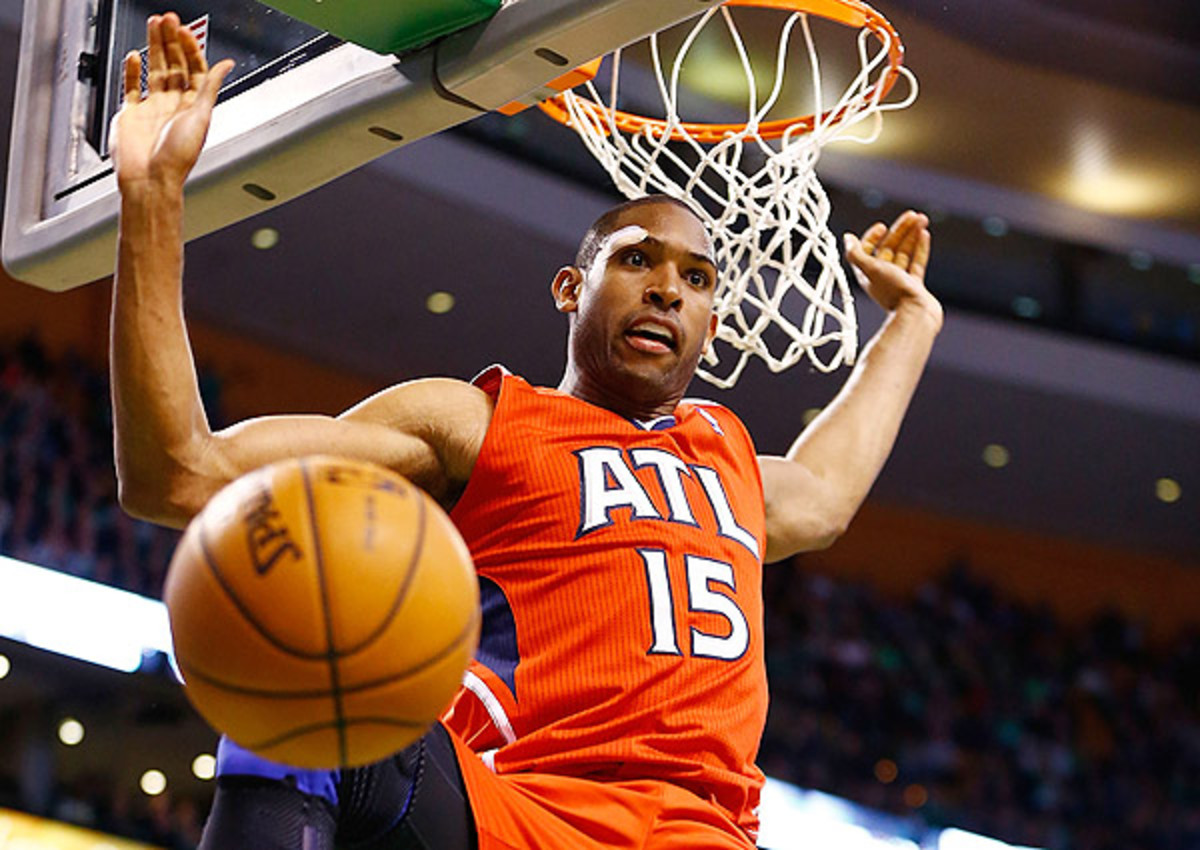 Al Horford dunks