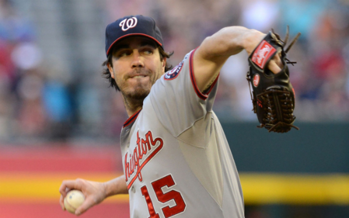 Dan Haren is heading to the Dodgers on a one-year contract. (Norm Hall/Getty Images)