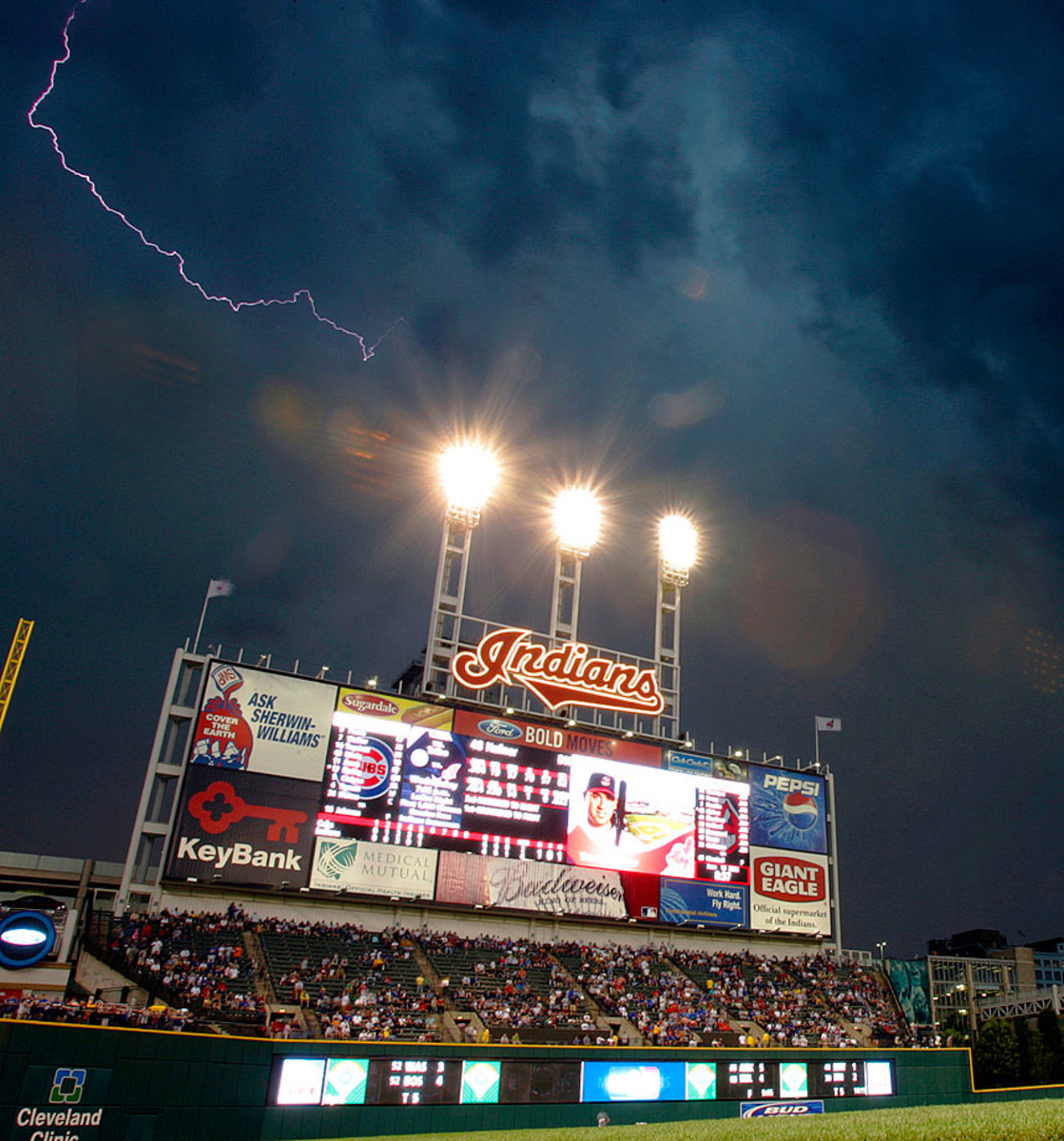 2006-cleveland-indians-jacobs-field-lightning.jpg