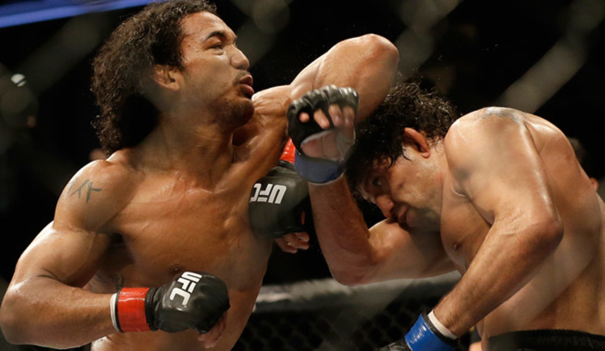 Benson Henderson (left) won a tight decision over Gilbert Melendez at UFC on Fox on Saturday.