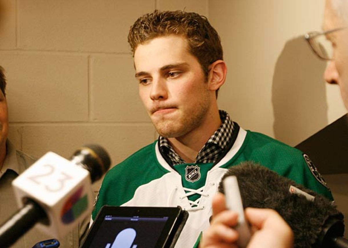 Tyler Seguin meets the media in Dallas after his Twitter incident.