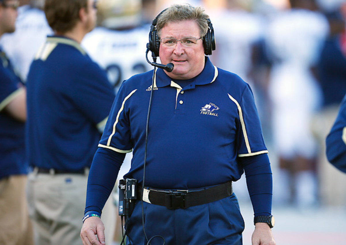 Akron gives head coach Terry Bowden two-year extension through 2018 ...