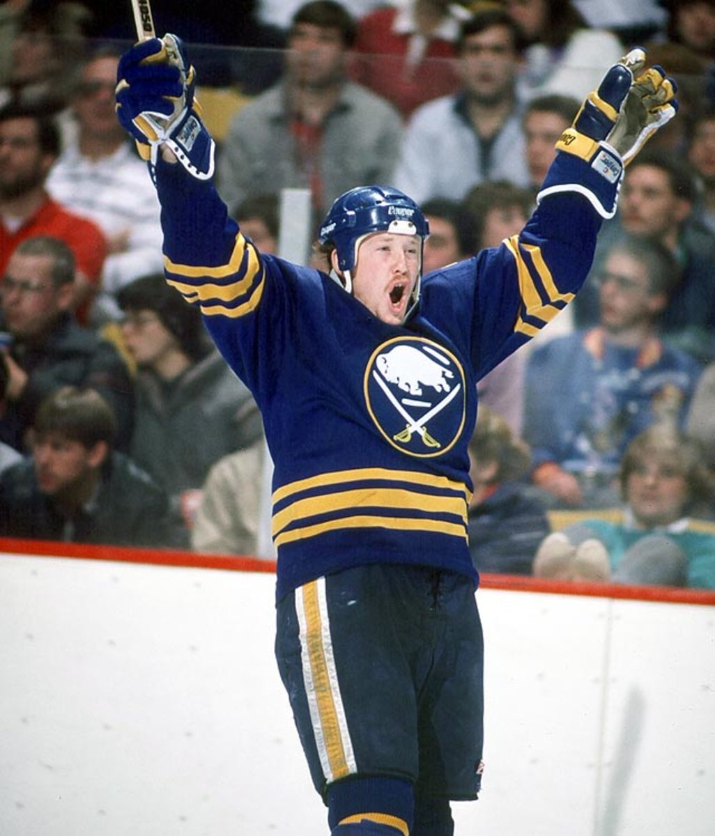 Canadian hockey player Denis Potvin, captain of the New York News Photo  - Getty Images