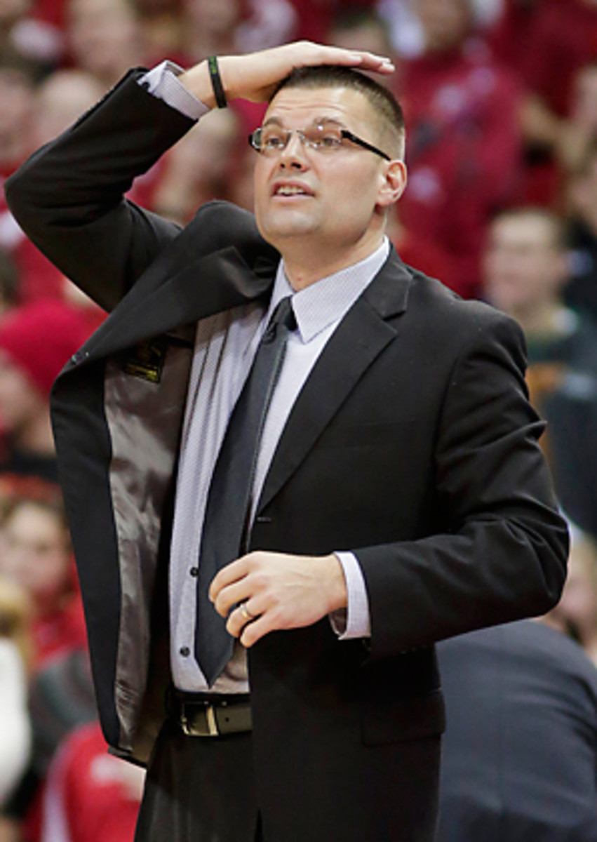 Men's basketball coach Brian Wardle was cleared of allegations that he was abusive toward his players at UW-Green Bay.