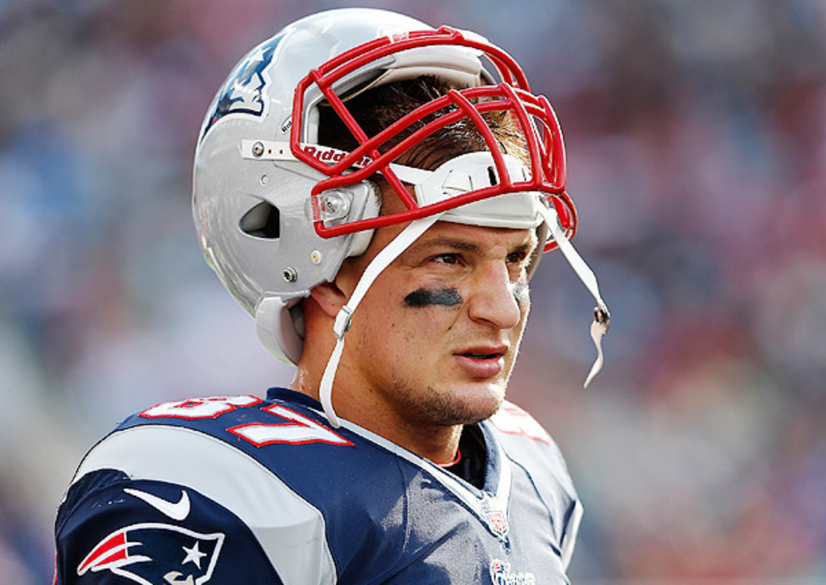 Rob Gronkowski reportedly suffered torn ACL, MCL in Patriots' win over  Browns - Sports Illustrated