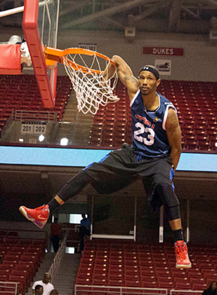 Up in the air: Life as a professional dunker - Sports Illustrated