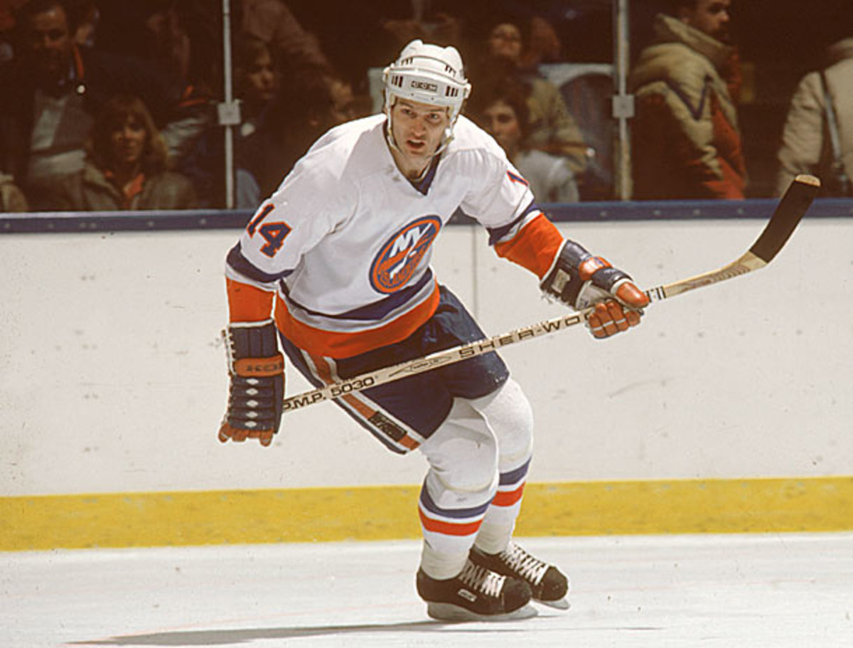 Former New York Islander Bob Bourne is one of 200 players to join in a concussion lawsuit against the NHL.