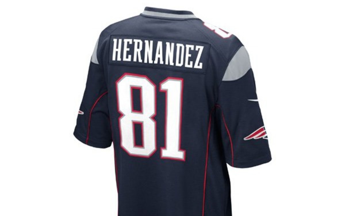 Patriots to offer free Hernandez jersey exchange