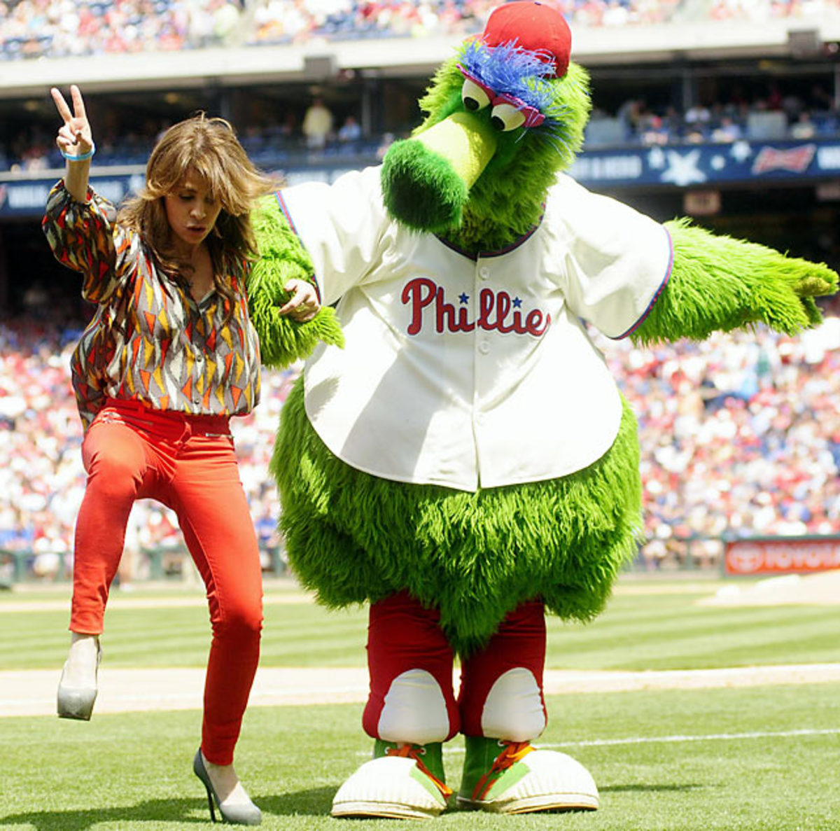 Paula Abdul and Phillie Phanatic