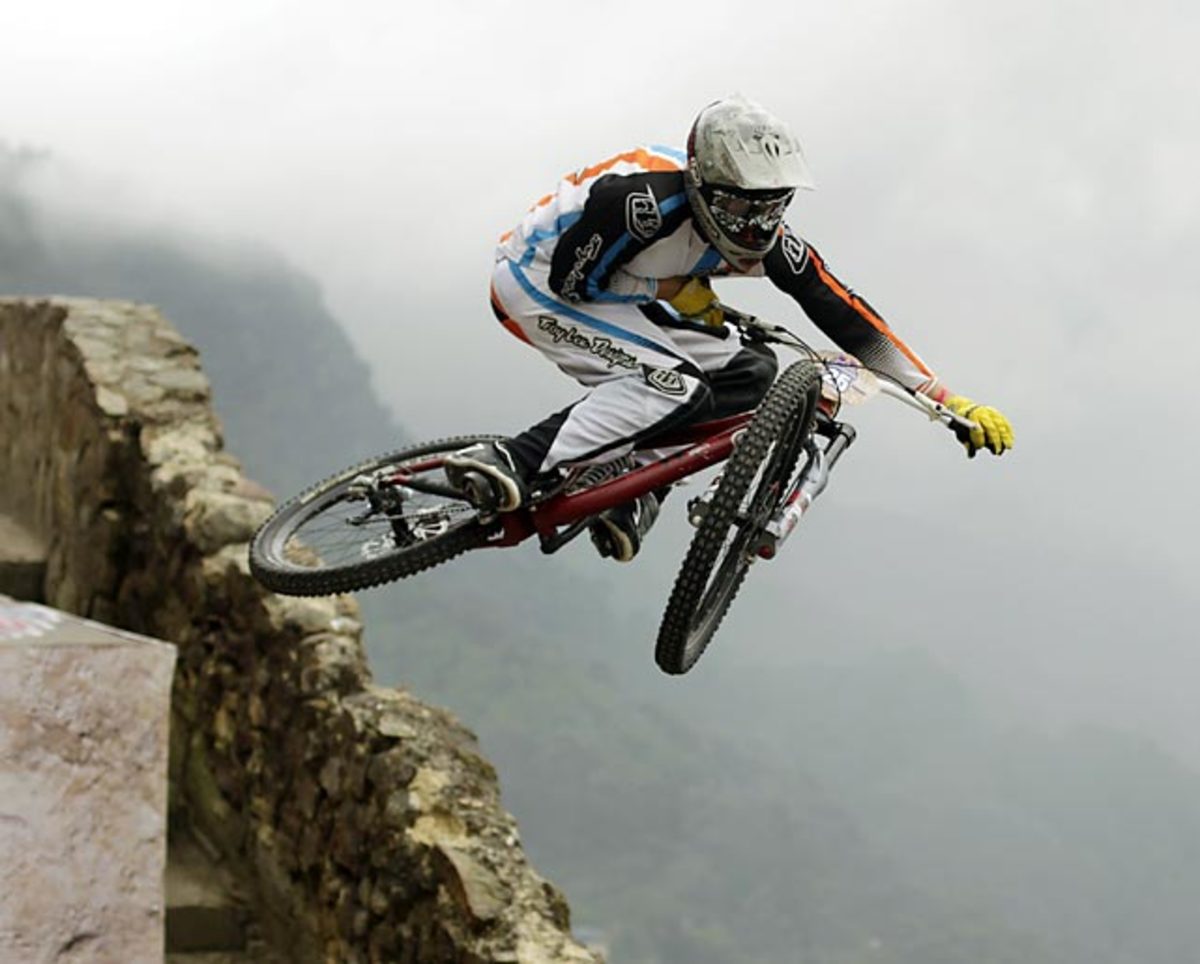 Red Bull Devotos de Monserrate