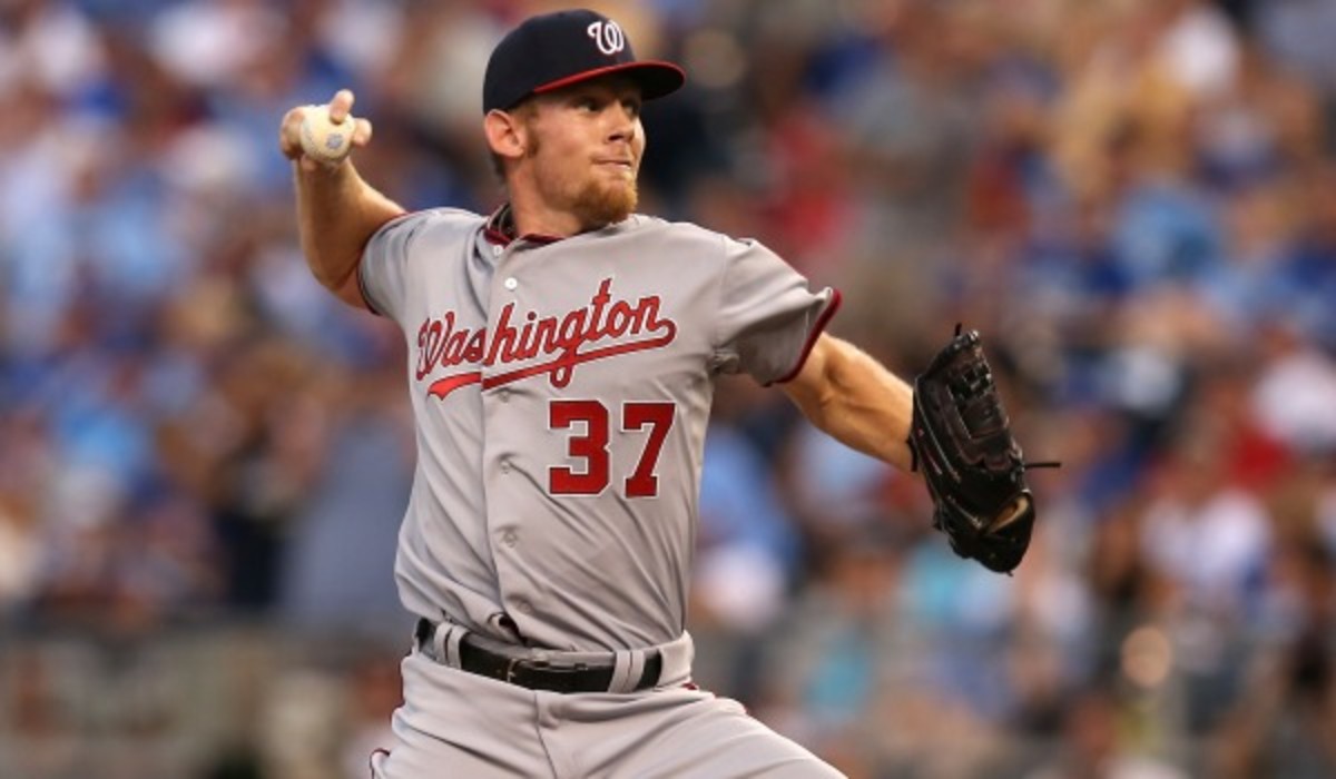 Stephen Strasburg exits after two innings with strained oblique ...