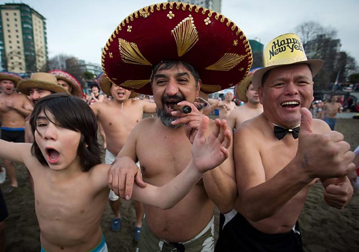 Behold The Best Bikinis And Bellies Of The 2013 Polar Bear Plunge -  Gothamist