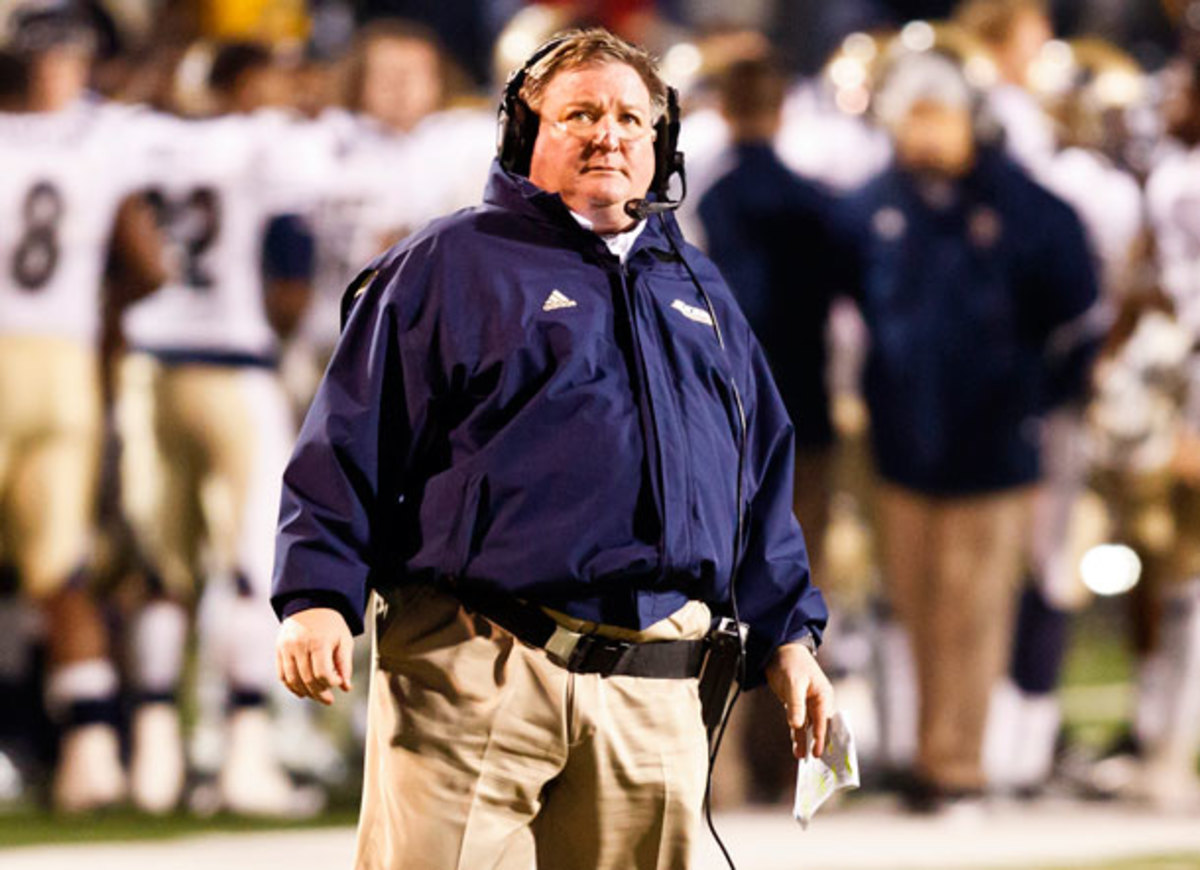 Terry Bowden Looking To Spark Akron In His Second Season At The Helm In 