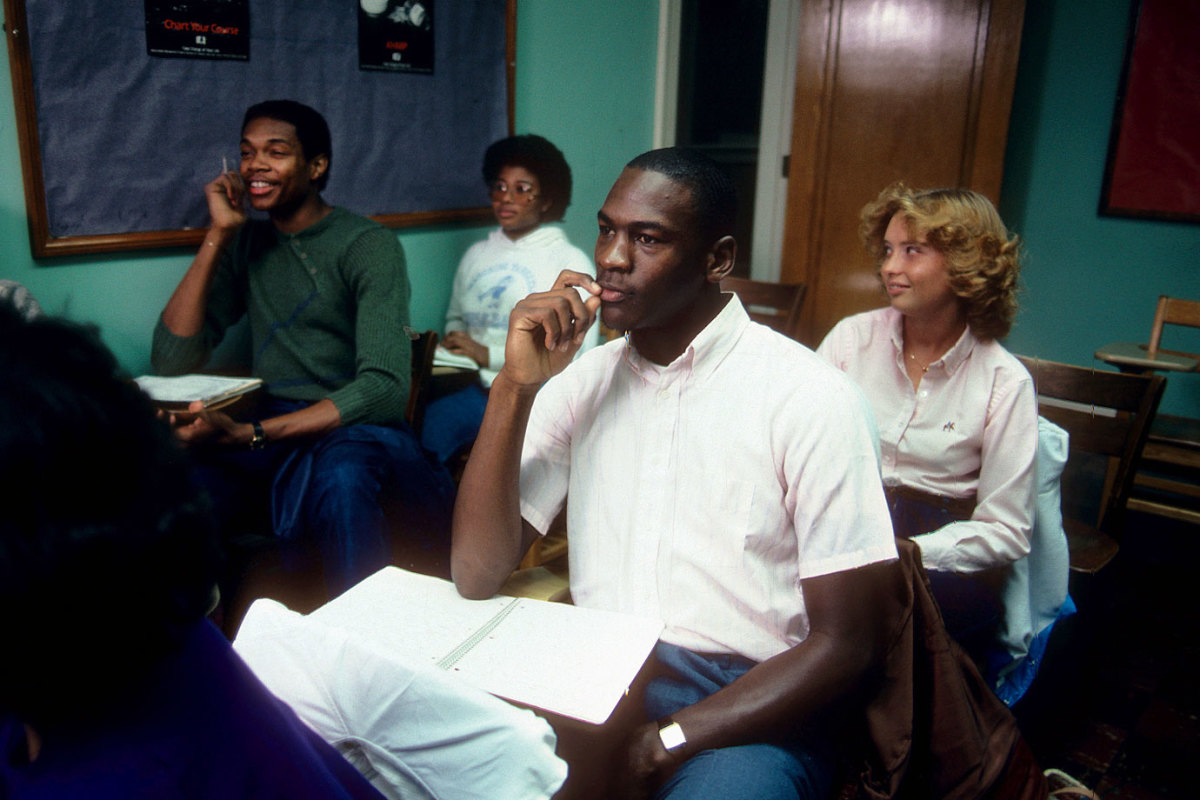 1983-Michael-Jordan-Sam-Perkins-080100626.jpg