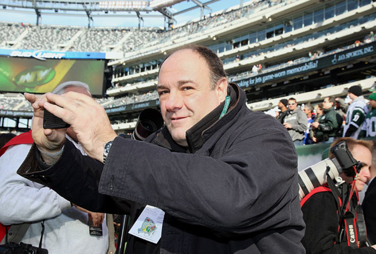 130620120829-2010-1121-james-gandolfini-single-image-cut.jpg