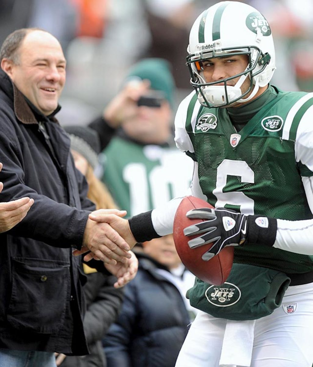 130620120826-2009-1018-james-gandolfini-mark-sanchez-single-image-cut.jpg