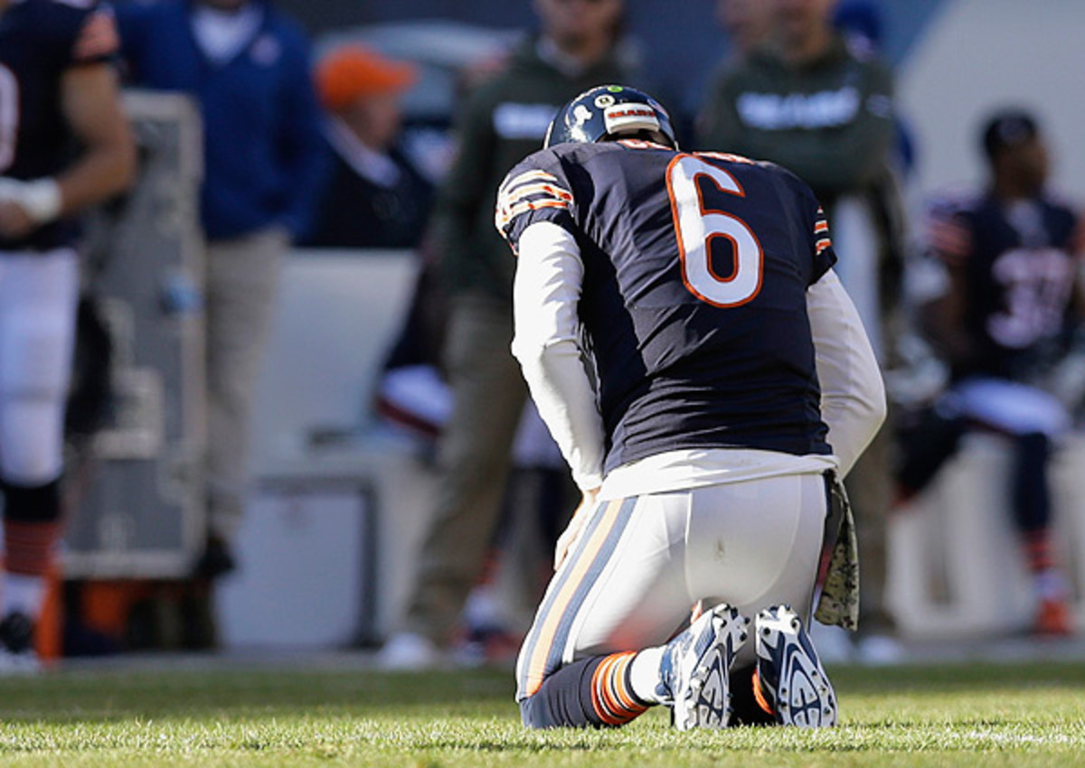 Jay Cutler finished a tough afternoon with 250 yards, one touchdown and one interception.